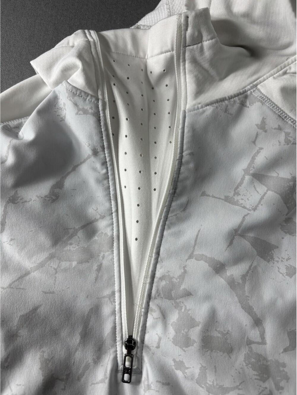 Under Armour Women’s Outrun The Cold 1/2 Zip Hoodie - White- Small - Picture 10 of 15